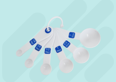 White/Blue High Contrast Measuring Cups & Spoons